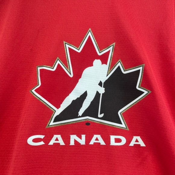 Bauer Canada Hockey Jersey Blank Lightweight Red Size Large LIKE NEW - Picture 8 of 10